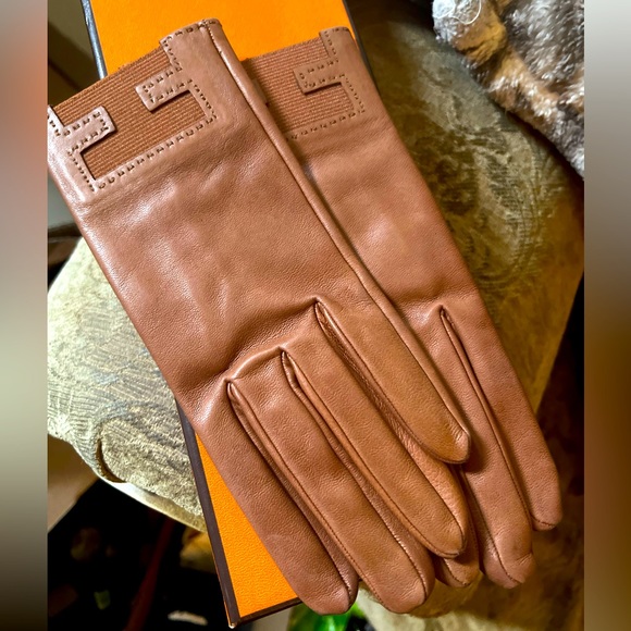 Limited edition Brown leather HERMES Gloves Comes with Box. - Picture 2 of 8